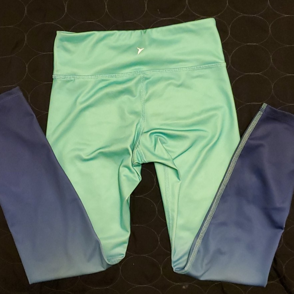 Girls Old Navy Go-Dry Activewear set. - Picture 4 of 4